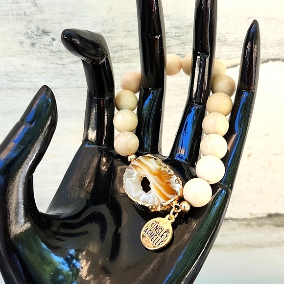 Kinsley Armelle Jewelry - KINSLEY ARMELLE TAWNY AGATE BRACELET